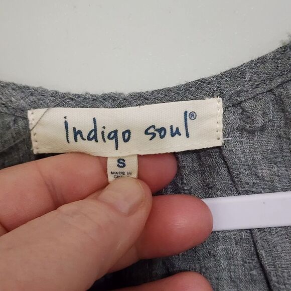 Indigo Soul Boho tunic top gray embroidered tiered bottom Sz S - Picture 5 of 5